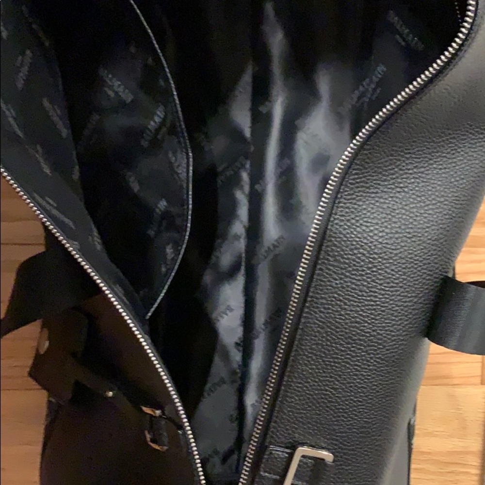 Balmain - Picture 5 of 7